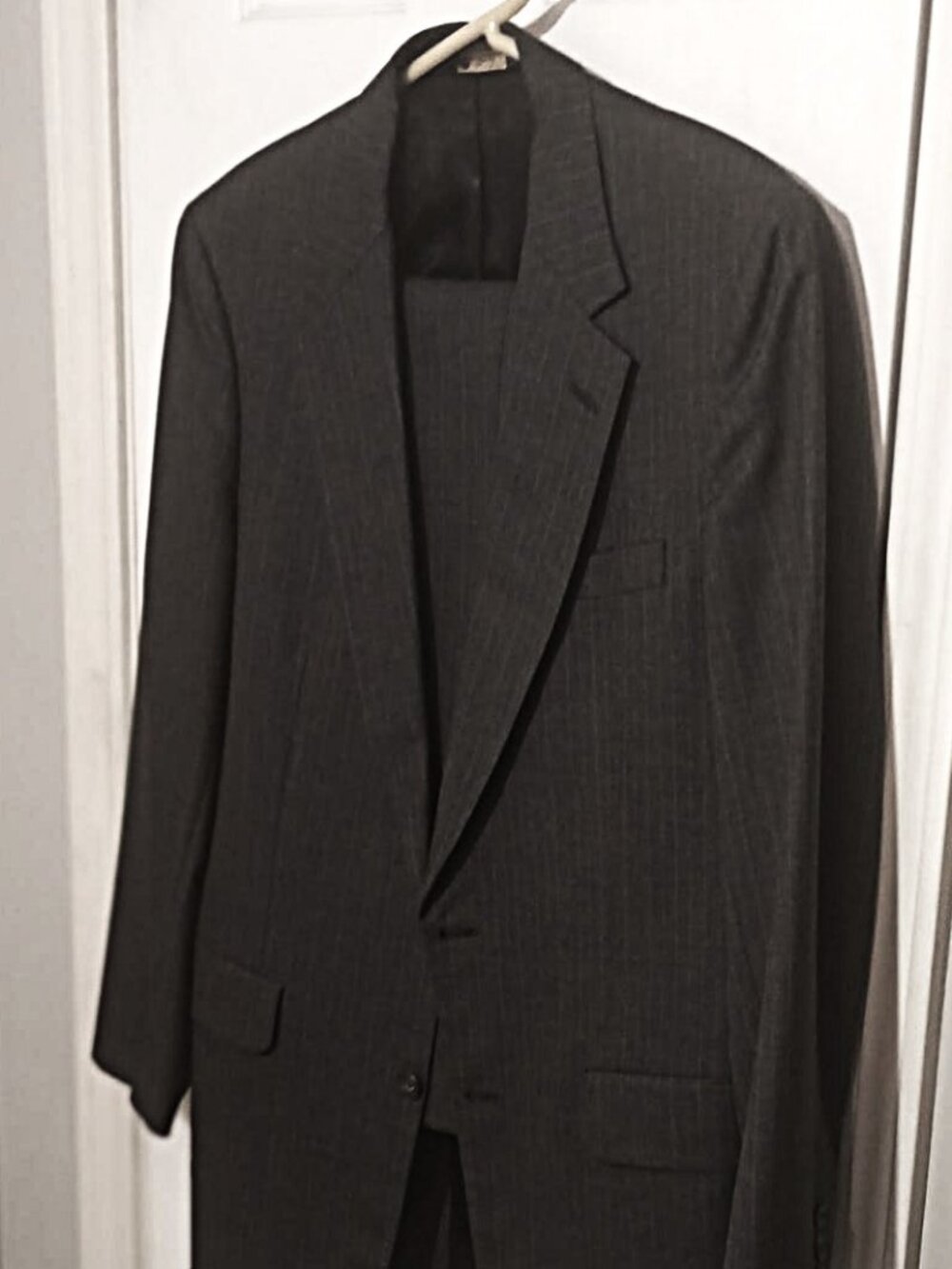 Knigsridge Men Gray Pinstripe 2 Piece Suit   39R